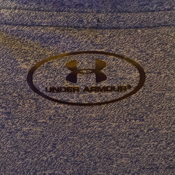 Mens Under Armour pullover. - Picture 5 of 8